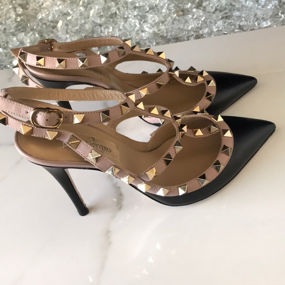 Classic Valentino rock stud pumps - Picture 3 of 3